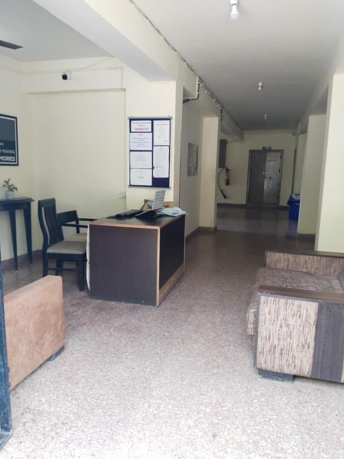 Abuzz Oxfordcaps Chanakya Hostel Solan Buitenkant foto